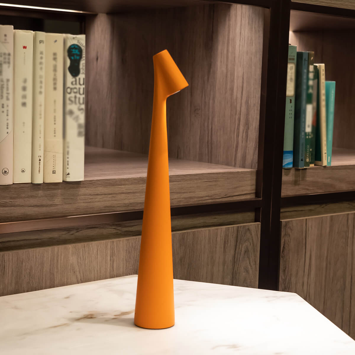 Kalem™ Sculpting Table Lamp