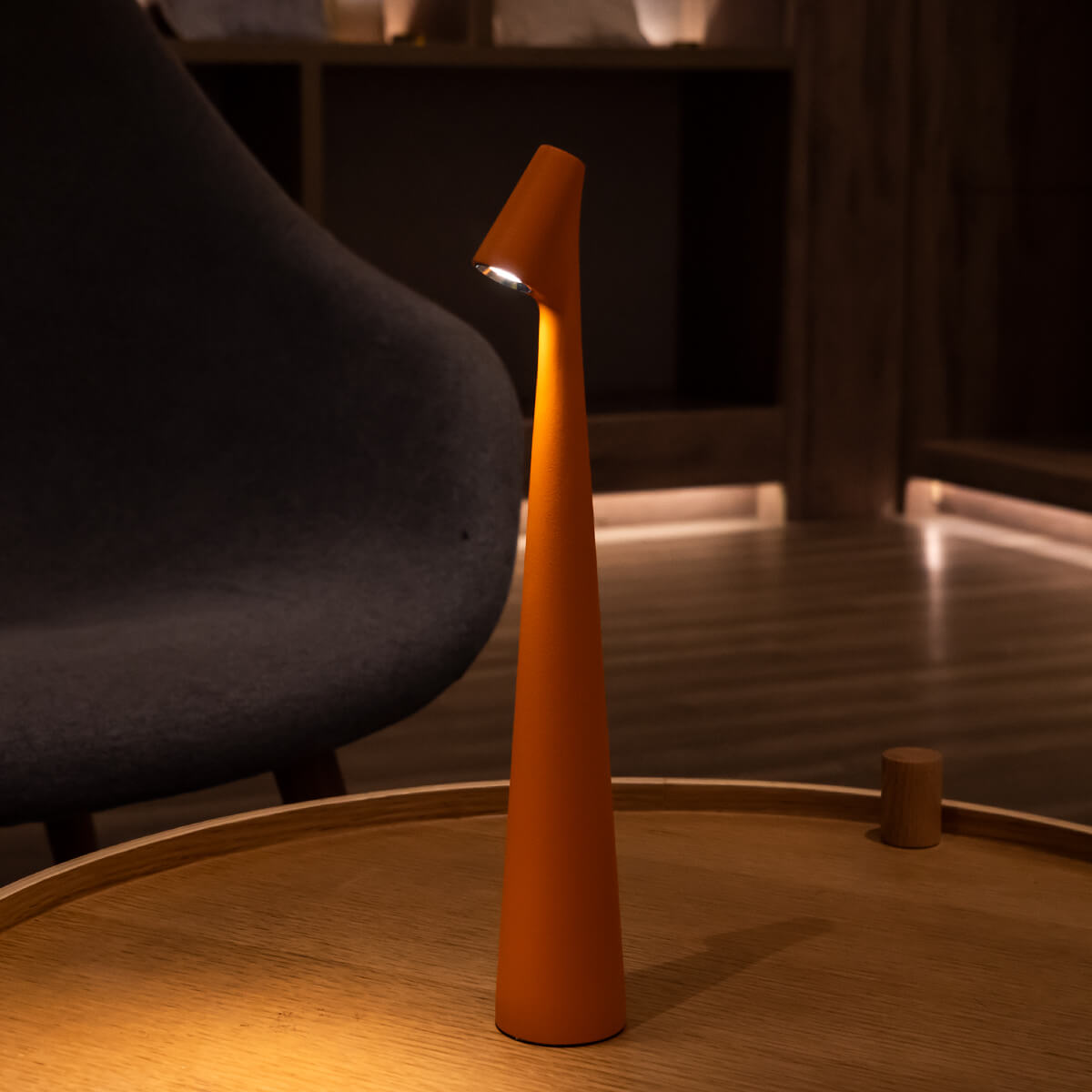 Kalem™ Sculpting Table Lamp