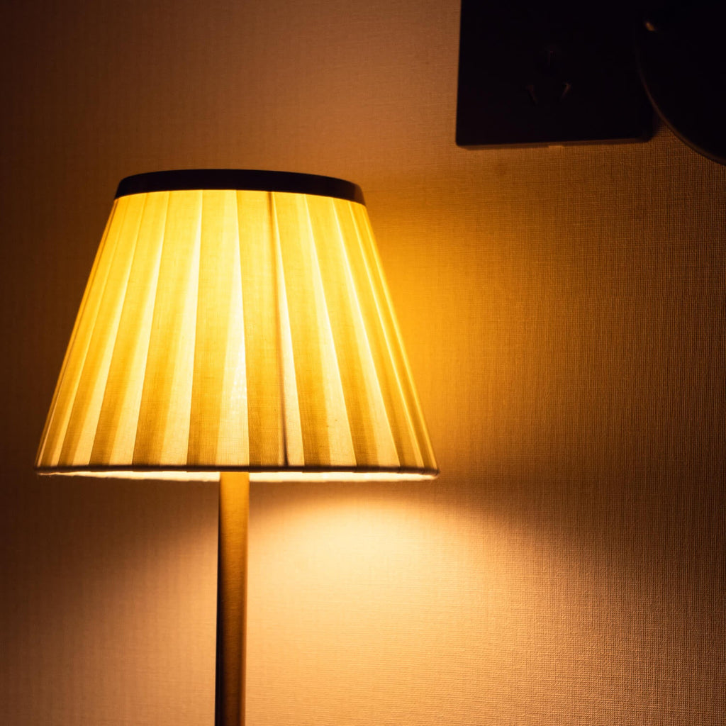 Fabric Table Lamp with Modern Design for Living Room, Bedroom & Office Use