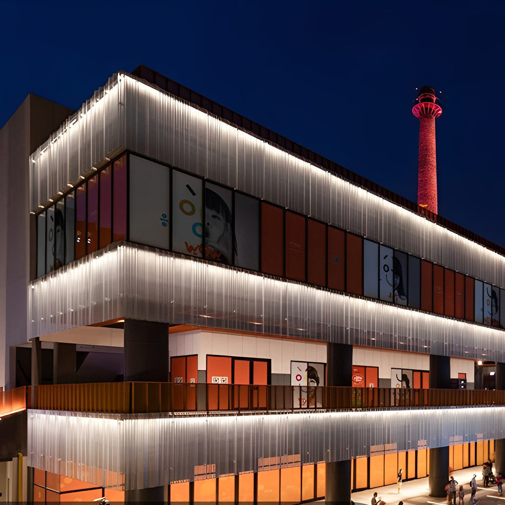 LED Linear Up Outdoor Wall Washer Lights - Adjustable Landscape Lamp with Baffle for Garden & Patio Illumination