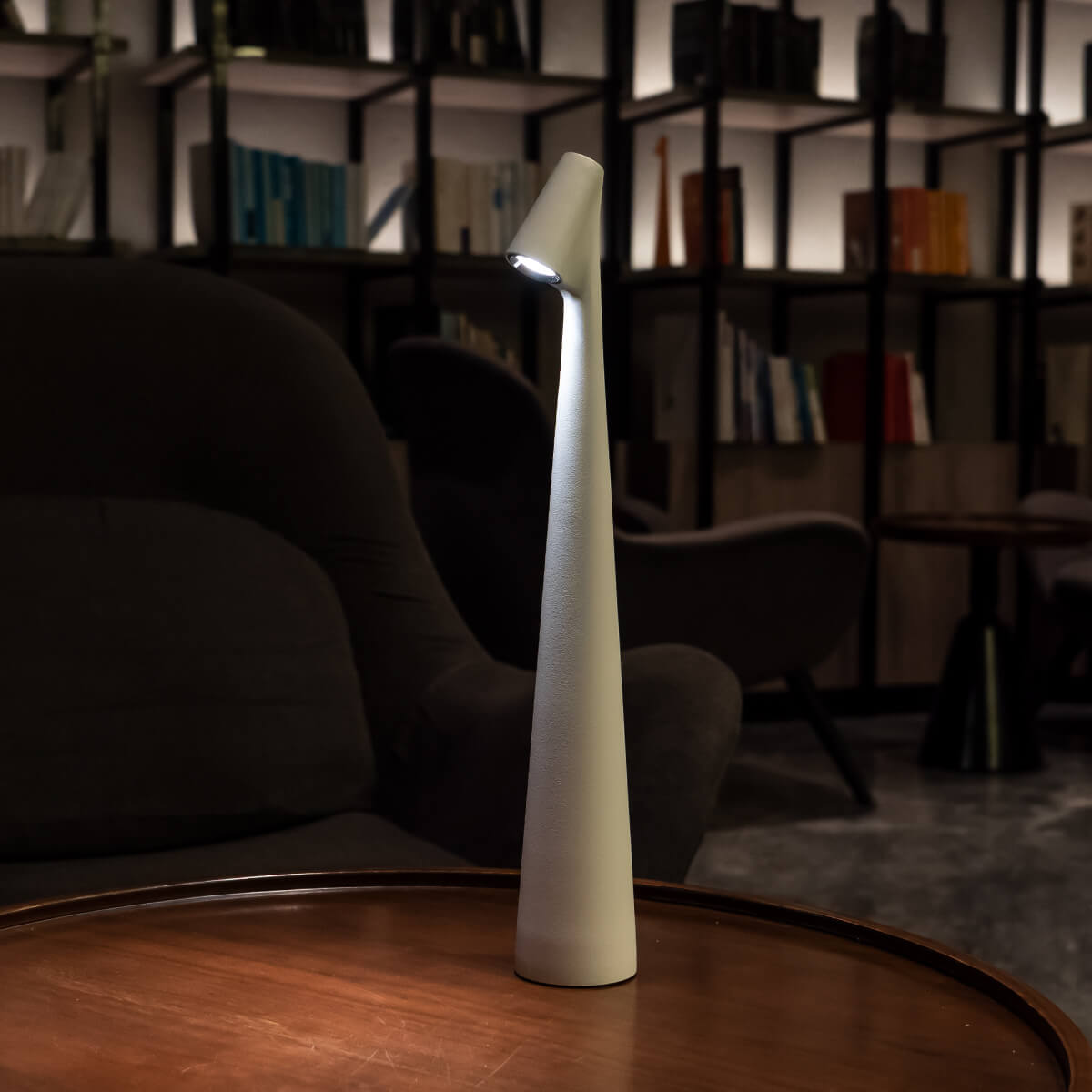 Kalem™ Sculpting Table Lamp