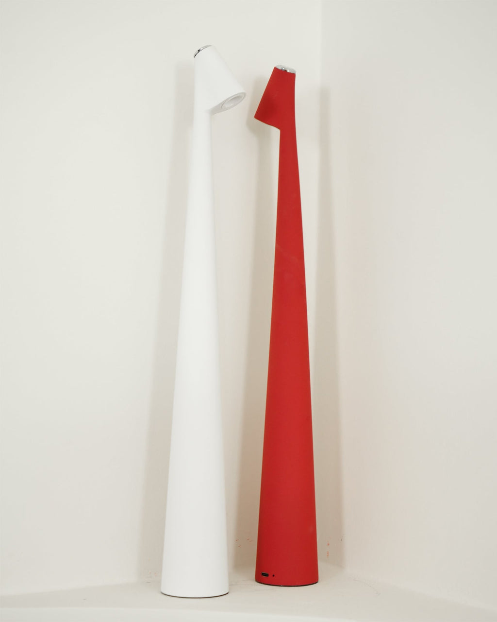 LED Built-in Battery Table Lamp - Portable Wireless Design for Indoor & Outdoor Use