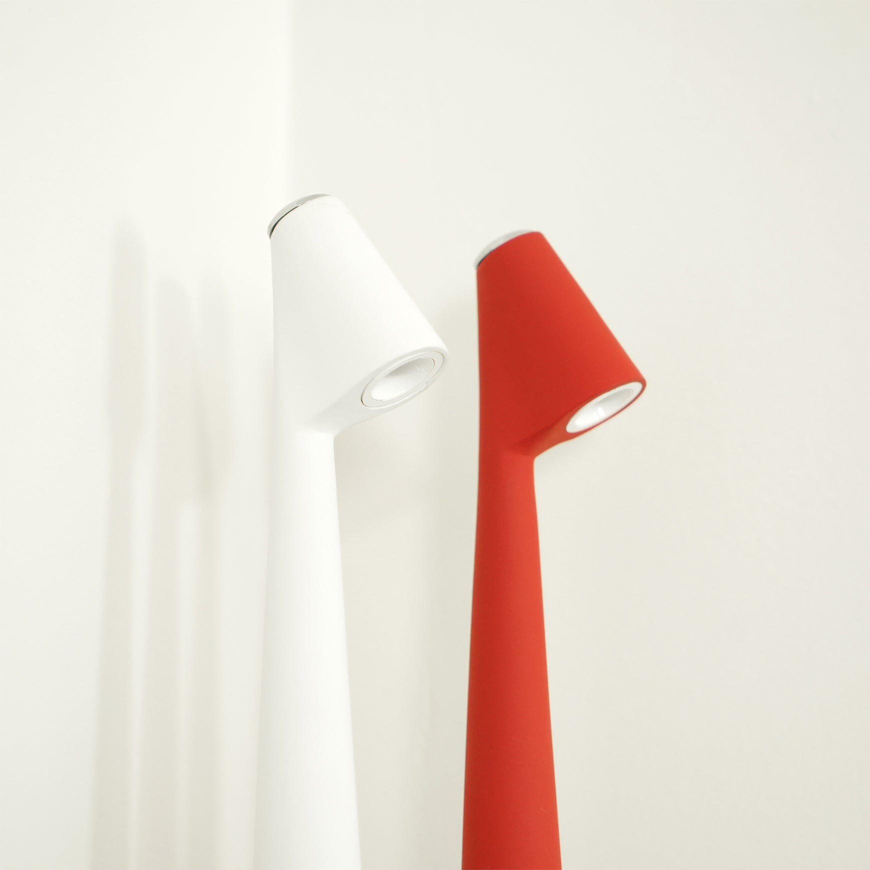 LED Built-in Battery Table Lamp - Portable Wireless Design for Indoor & Outdoor Use