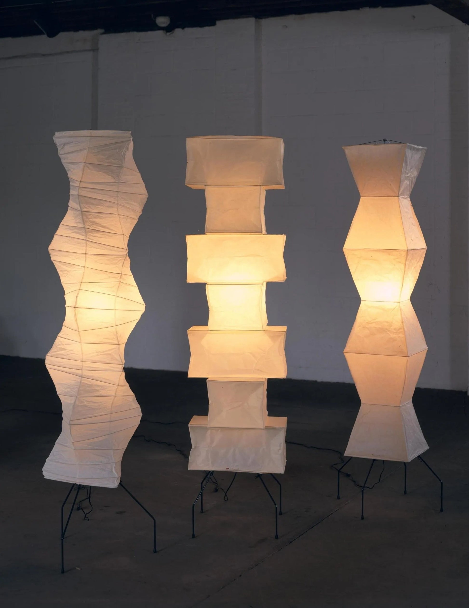 Rice Paper Floor Lamp | Mulberry Paper Shade, Metal Base & Ideal for Indoor Lighting