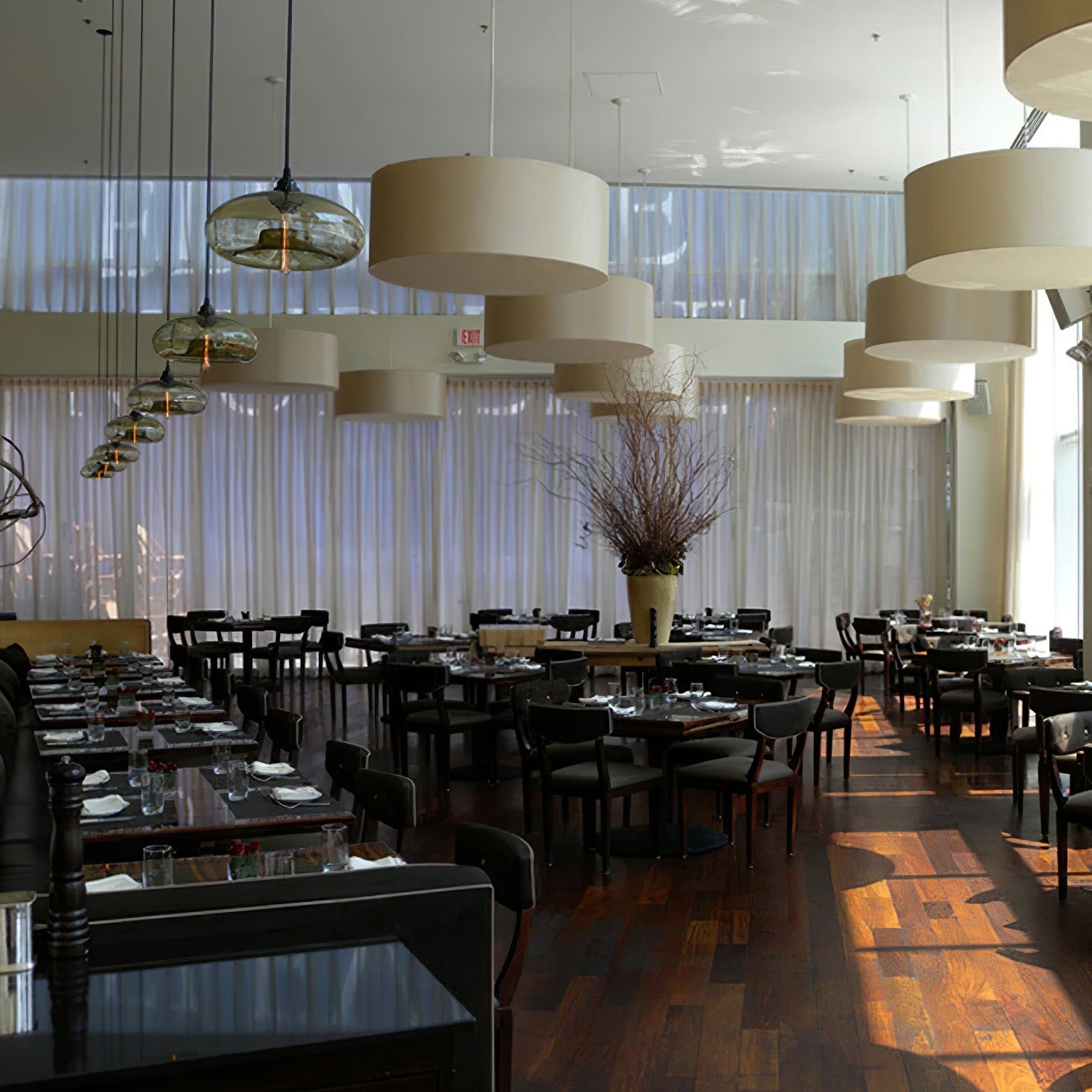 LED Glass Pendant Lamp - Modern Hanging Light Fixture - Adjustable for Kitchen Island & Dining Room