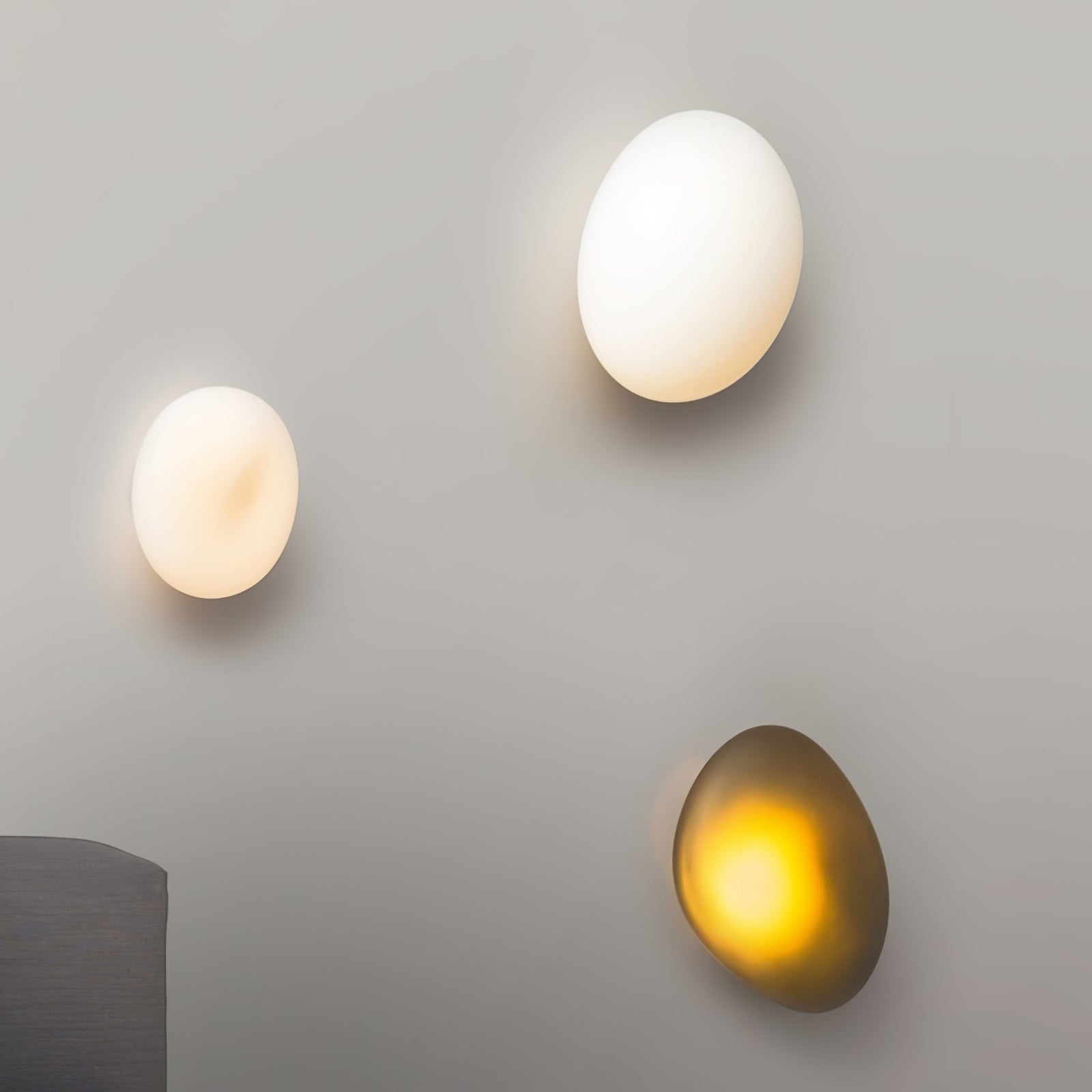Bubble Glass Wall Lamp | Dimmable, Integrated LED & Versatile for Wall or Ceiling Mounting