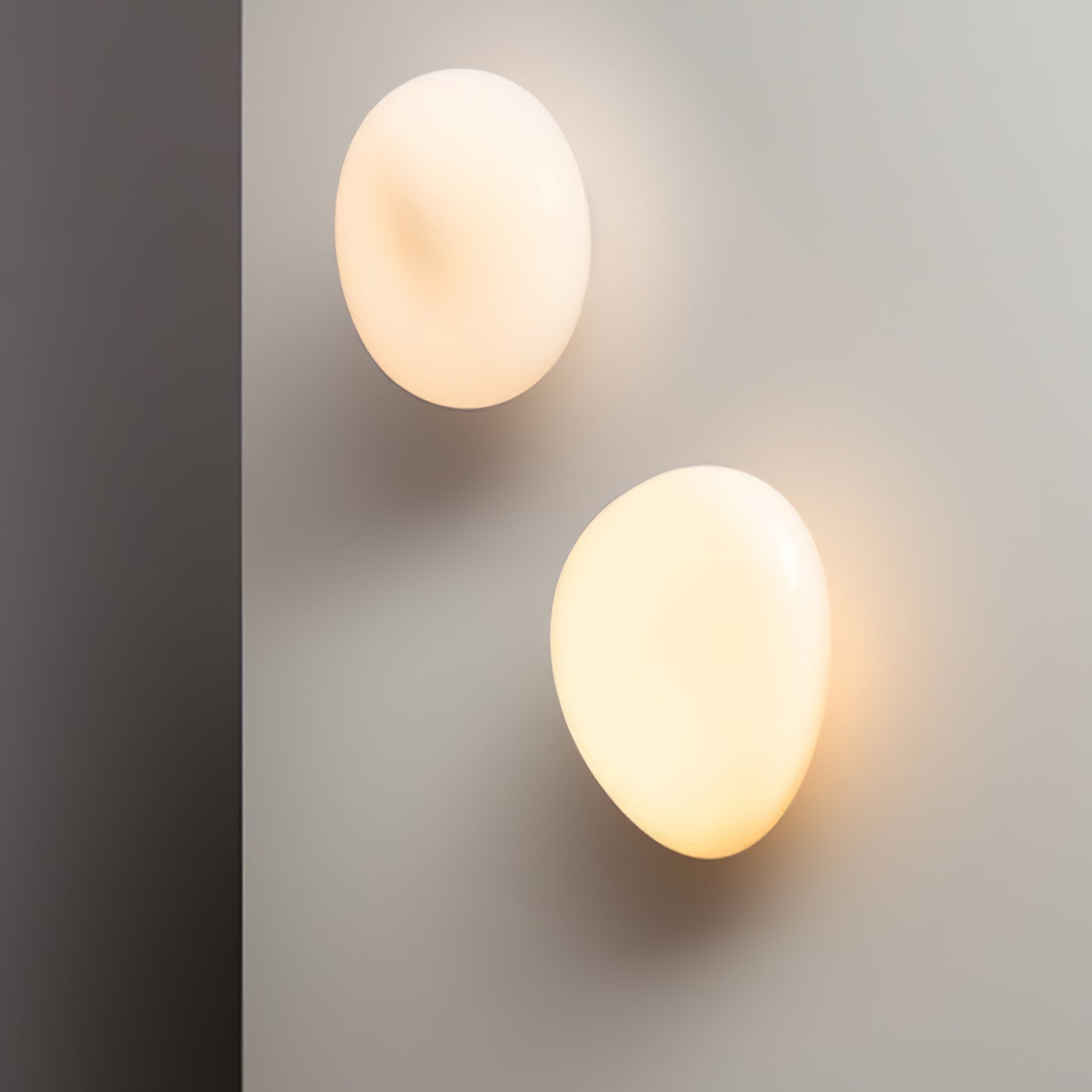 Bubble Glass Wall Lamp | Dimmable, Integrated LED & Versatile for Wall or Ceiling Mounting