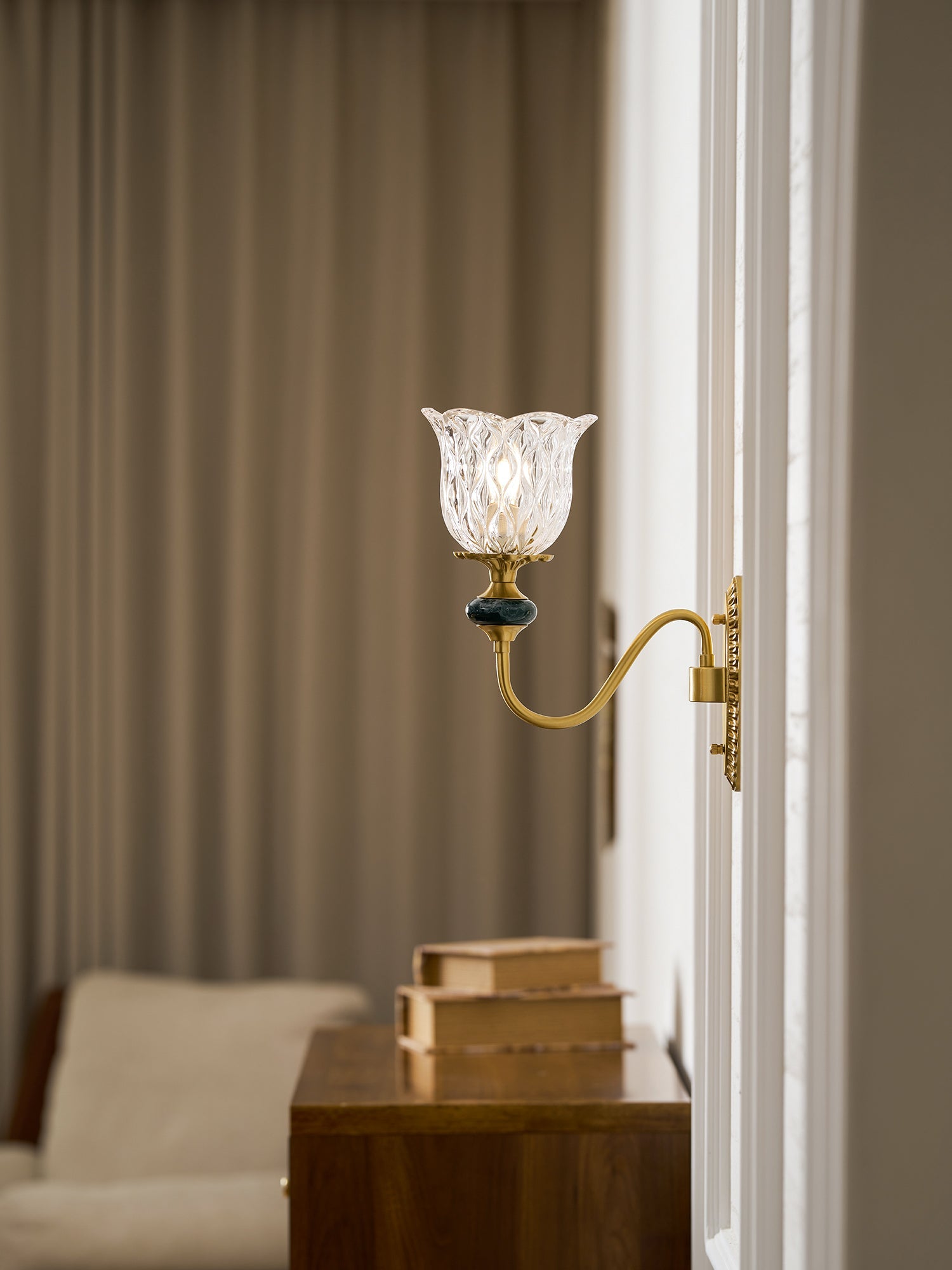 LED Wall Lamp - Modern Dieppe Design - Adjustable Lighting for Living Room & Bedroom