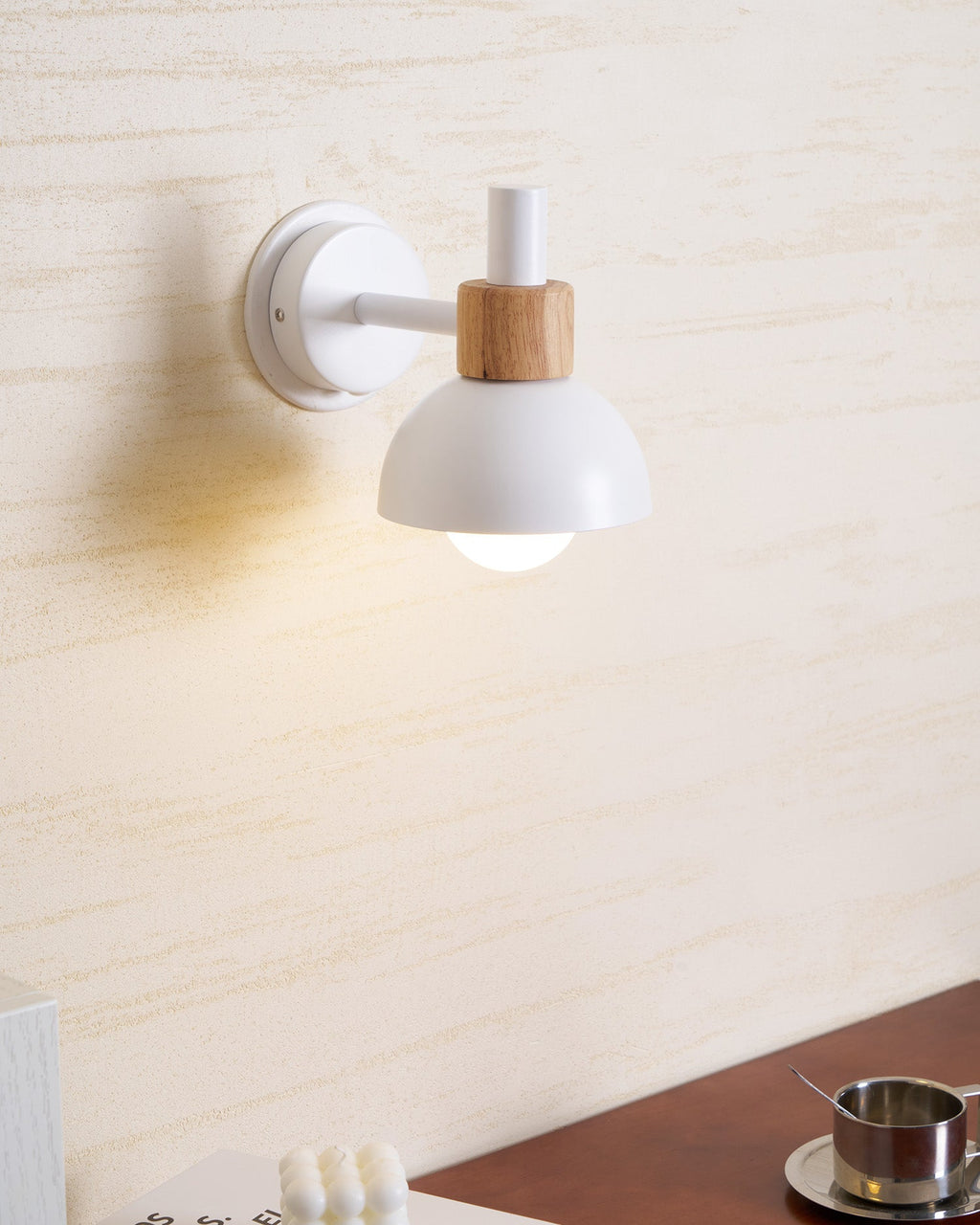 LED Wall Lamp - Modern Design with Adjustable Brightness - Ideal for Living Room, Bedroom & Hallway Lighting