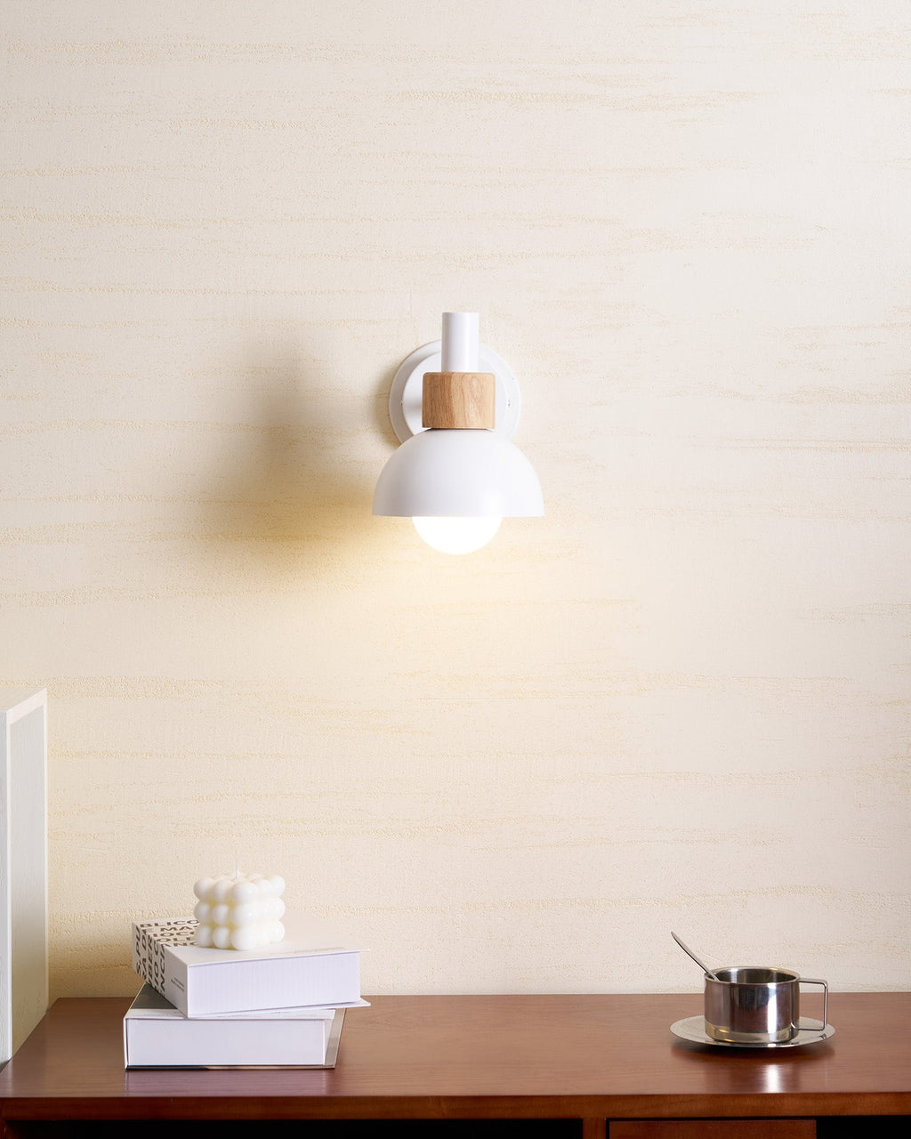 LED Wall Lamp - Modern Design with Adjustable Brightness - Ideal for Living Room, Bedroom & Hallway Lighting