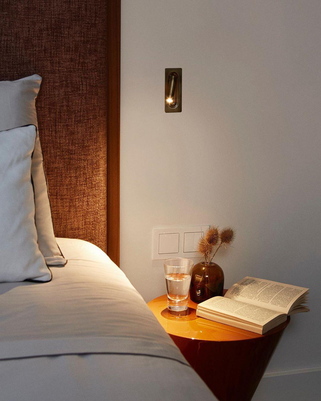 Wall-Mounted LED Reading Lamp | 360º Rotation, Glare-Minimizing Design for Indoor Use