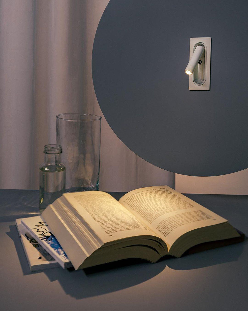 Wall-Mounted LED Reading Lamp | 360º Rotation, Glare-Minimizing Design for Indoor Use