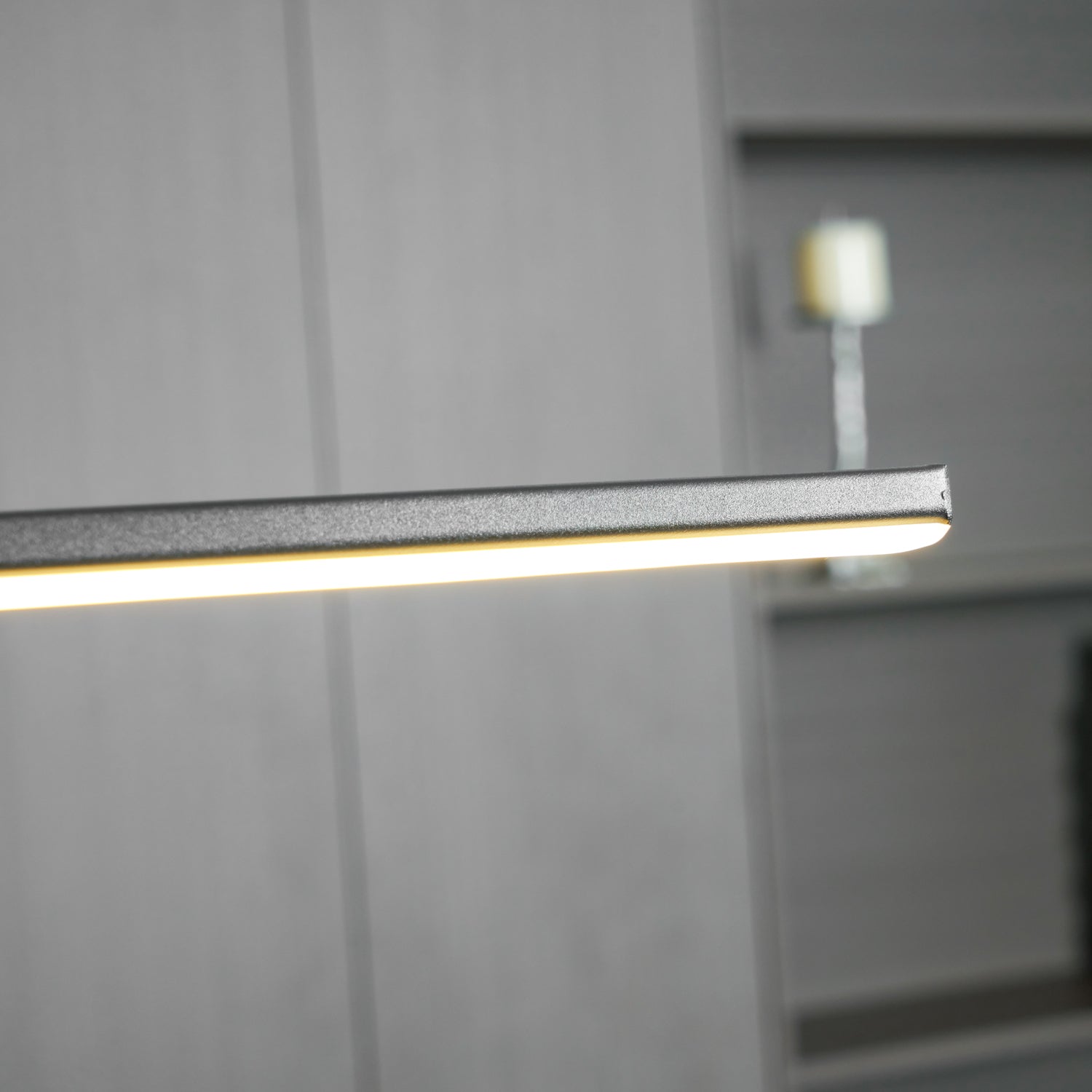 Minimalist LED Pendant Light | Dimmable, Adjustable Height & Ideal for Indoor Spaces