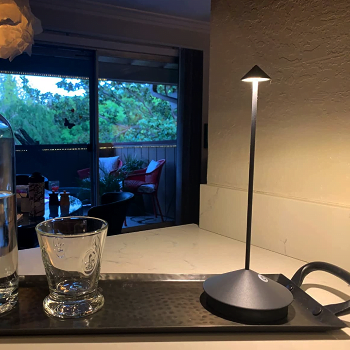 Minimalist LED Table Lamp – Dimmable Cordless Rechargeable Touch Lamp with 13H Battery, Warm 2700K Light, Indoor & Outdoor Aluminum Design