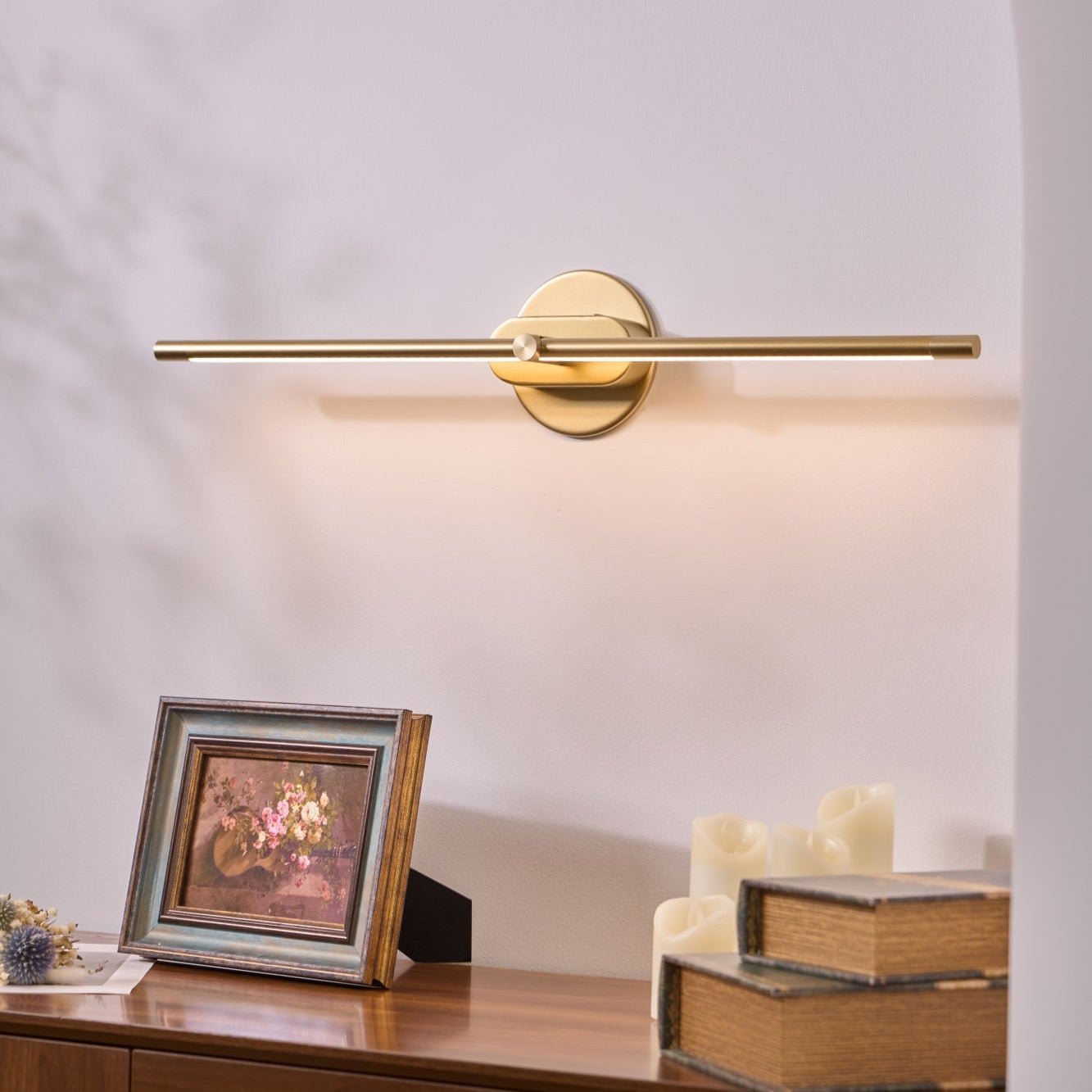 Minimalist Linear Rechargeable Wall Lamp | Touch Sensor, USB Charging & Ideal for Bathrooms and Vanity Mirrors