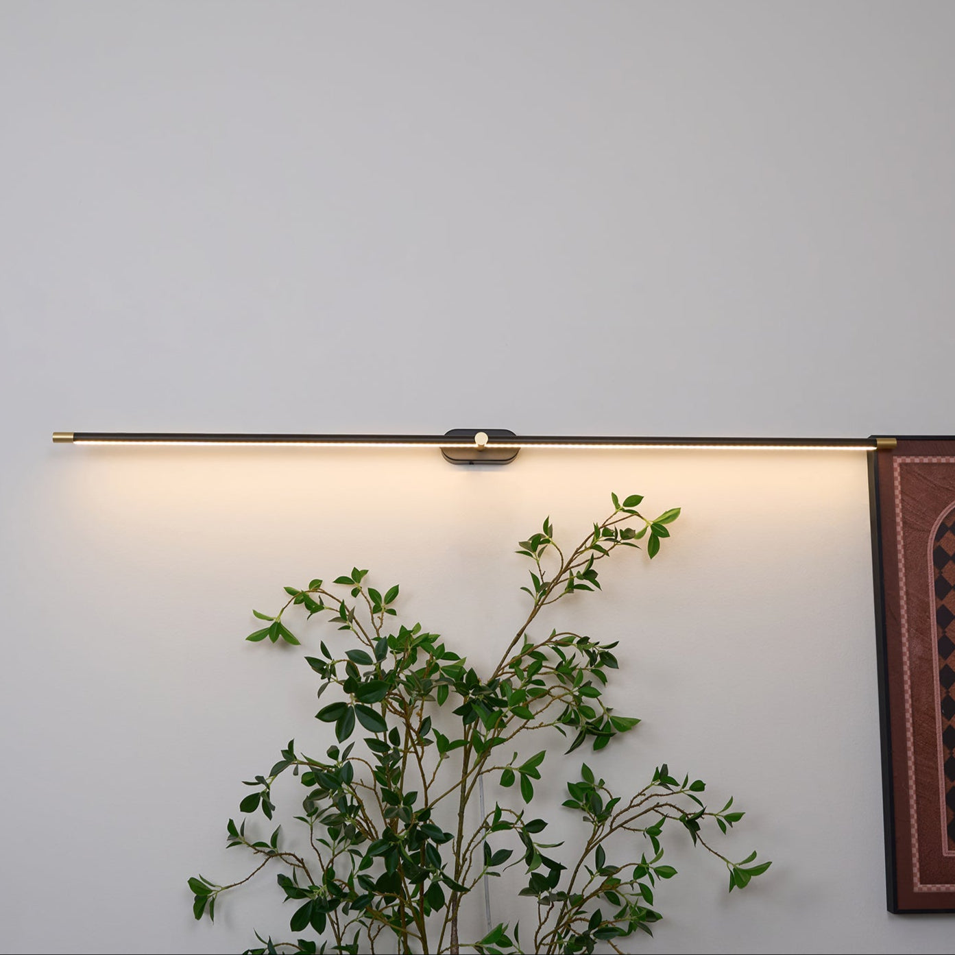 Minimalist Linear Rechargeable Wall Lamp | Touch Sensor, USB Charging & Ideal for Bathrooms and Vanity Mirrors