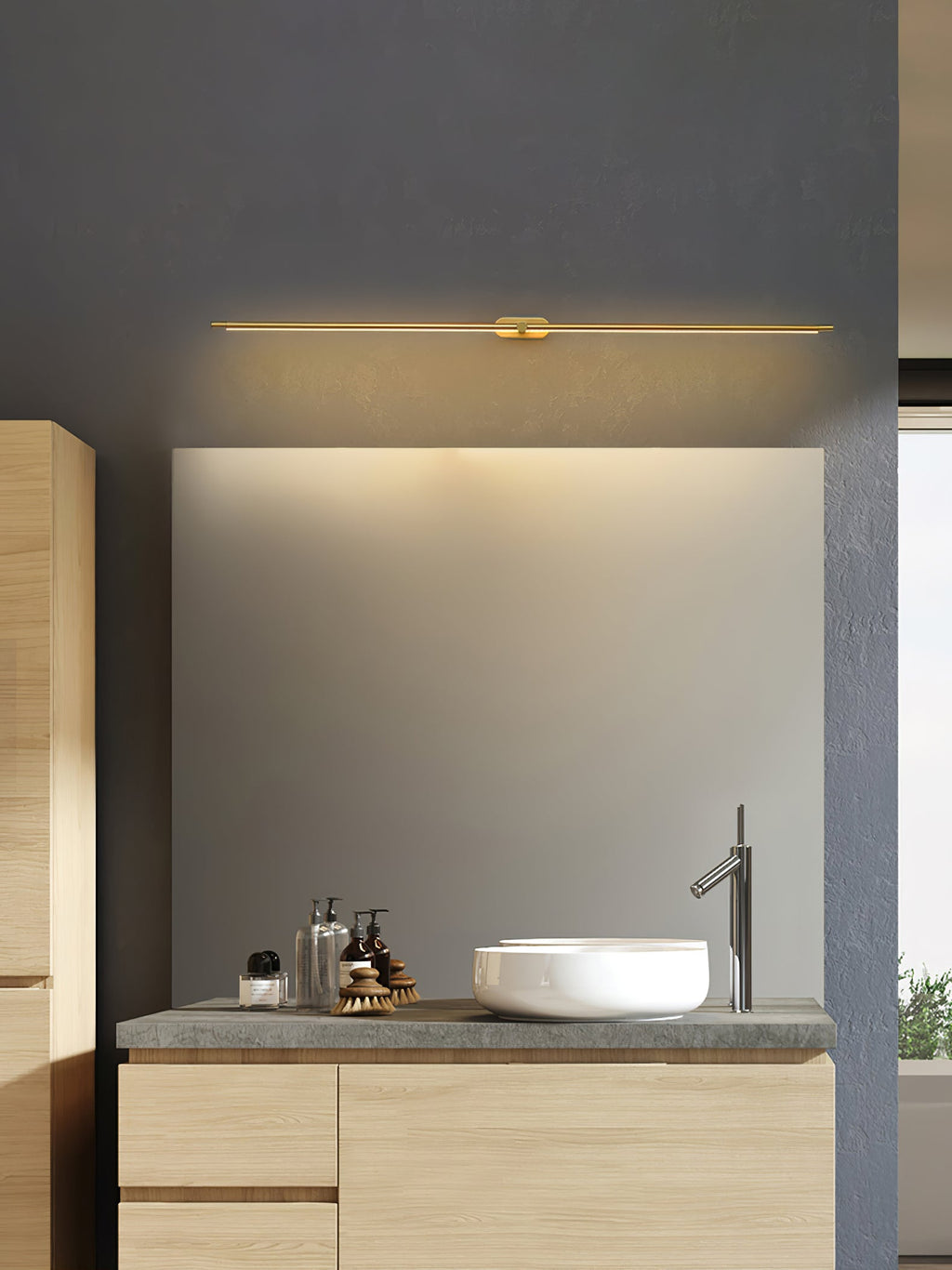 Minimalist Linear Rechargeable Wall Lamp | Touch Sensor, USB Charging & Ideal for Bathrooms and Vanity Mirrors