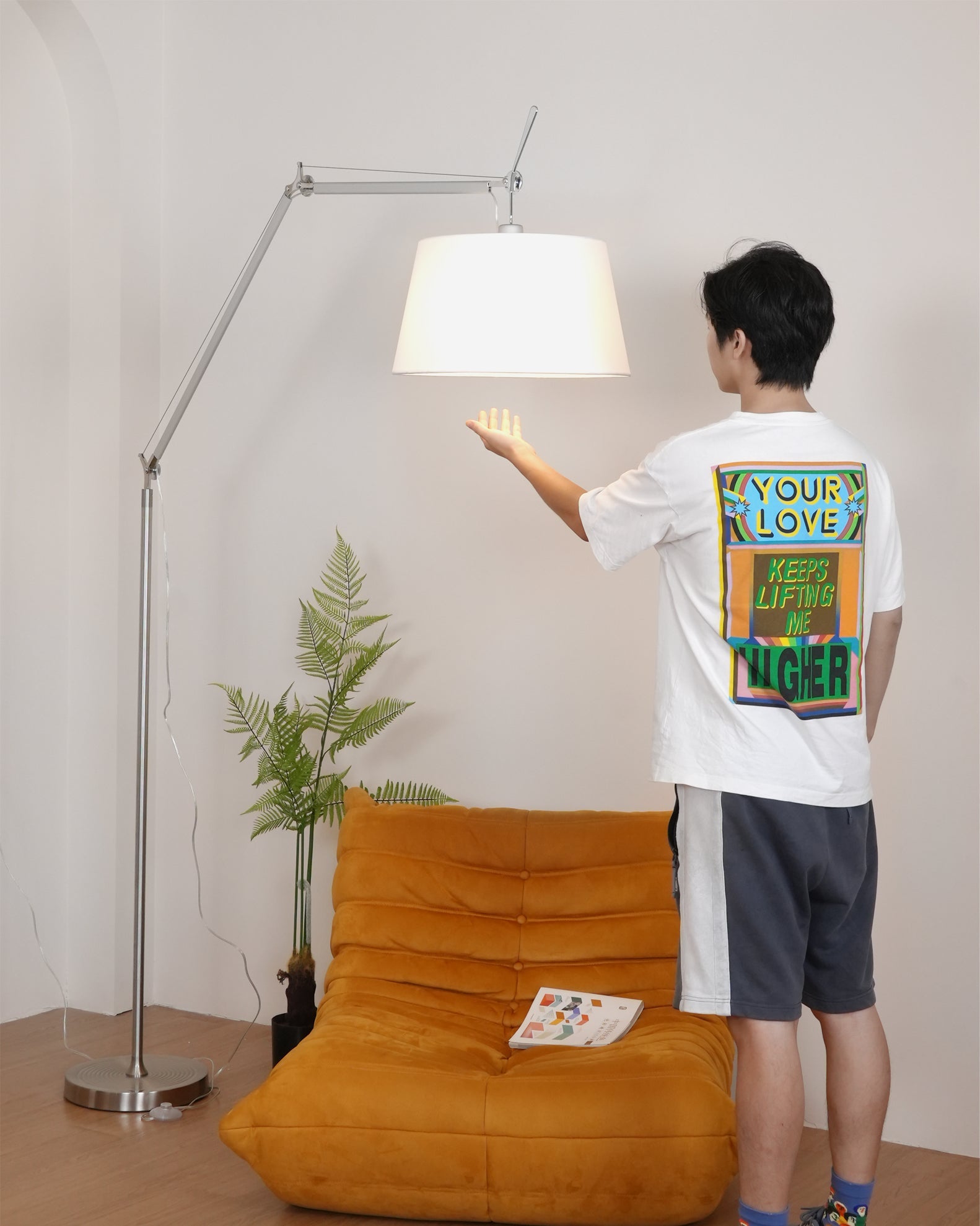 LED Modern Classic Floor Lamp with Adjustable Height for Living Room & Bedroom Lighting
