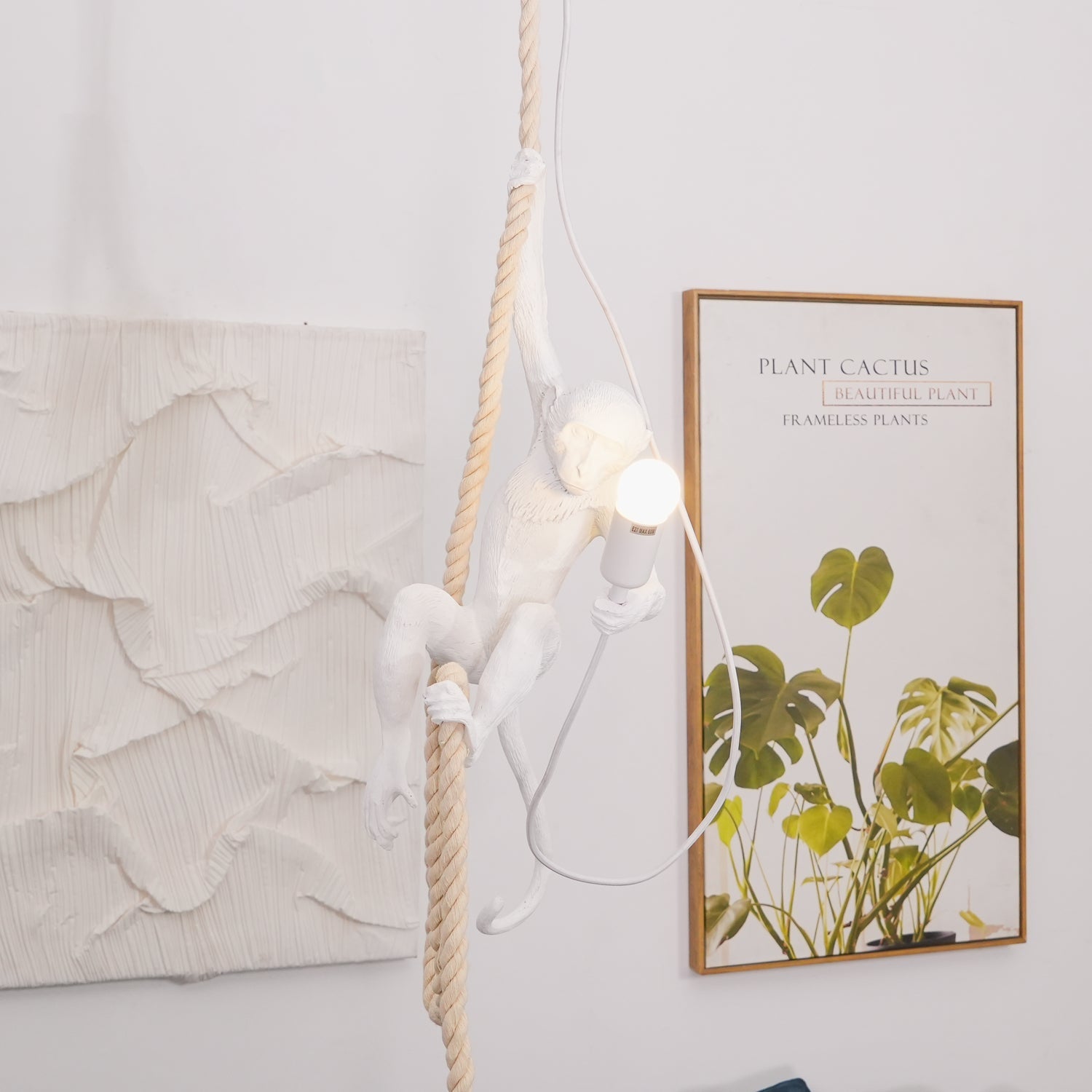 Monkey Pendant Lamp | Glossy Resin, Indoor Use & Perfect for Ambient Lighting