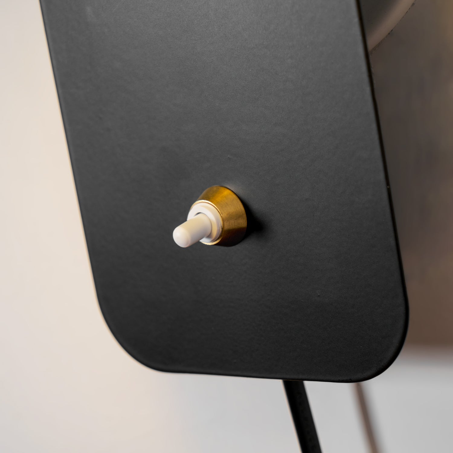 Rotatable Cylinder Plug-in Wall Lamp | 350-Degree Adjustable, Minimalist Design for Modern Indoor Spaces