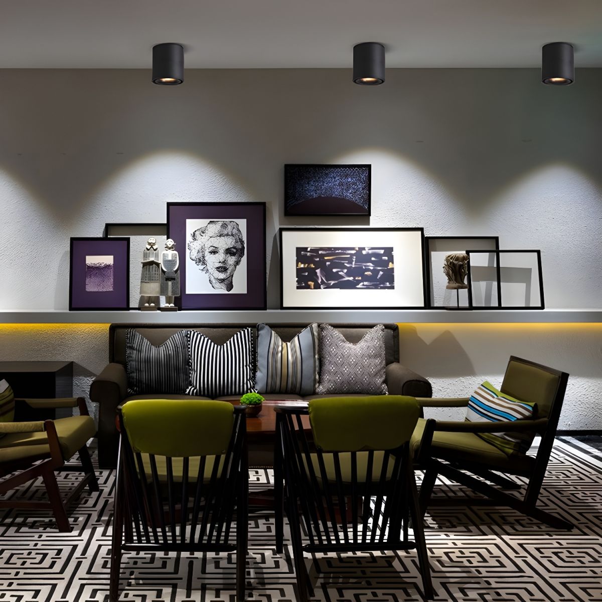 Rotatable Spotlight Ceiling Light | Adjustable Heads, 24° Beam Angle & Ideal for Highlighting Artwork Indoors