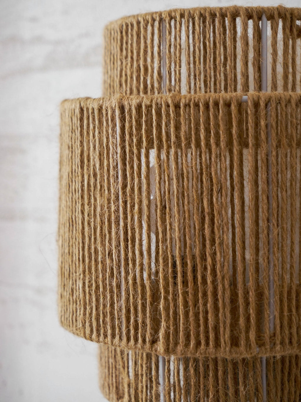 Rustic Weave Wall Lamp | Handwoven Hemp Rope Design for Cozy Indoor Lighting
