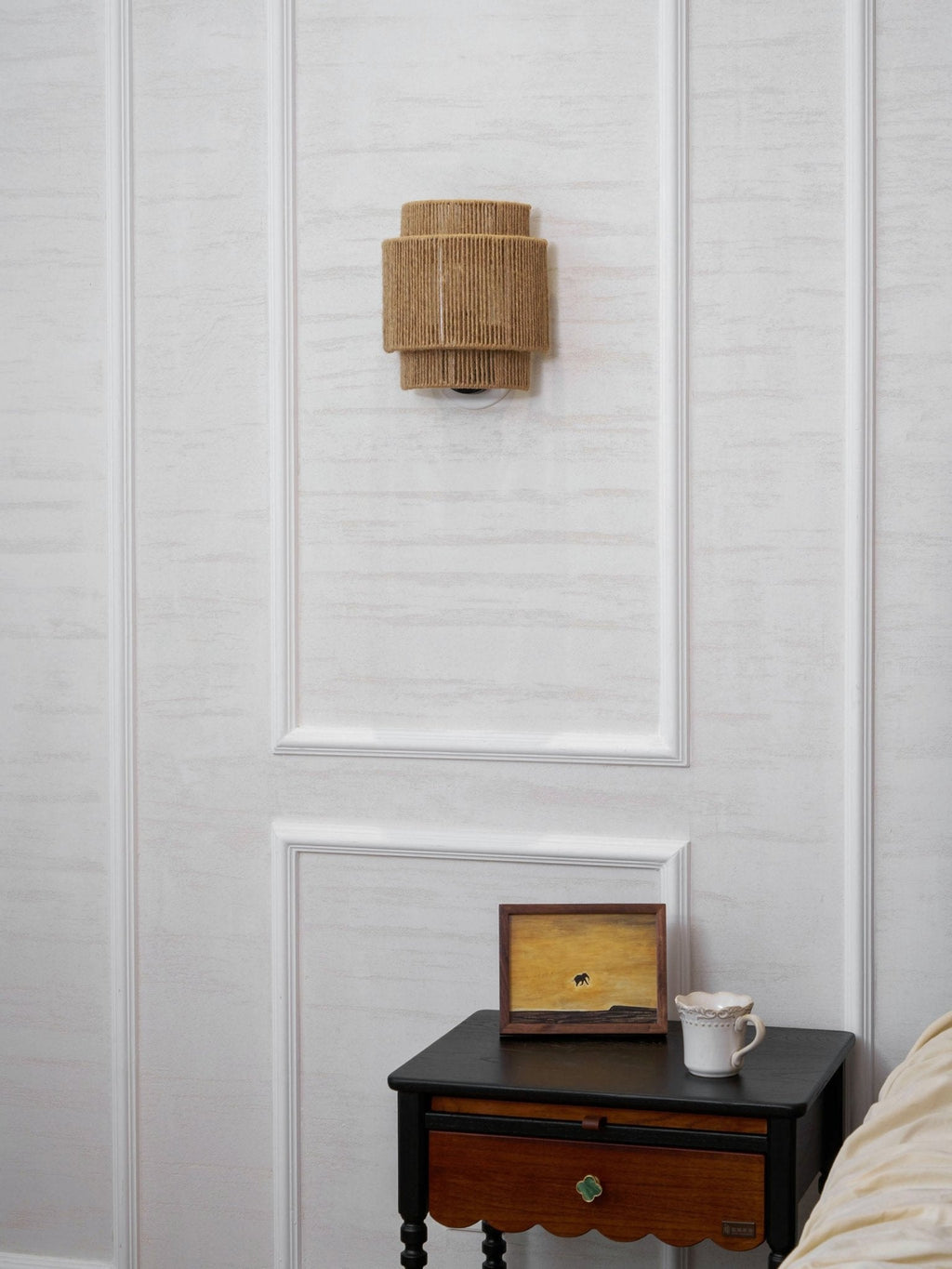 Rustic Weave Wall Lamp | Handwoven Hemp Rope Design for Cozy Indoor Lighting