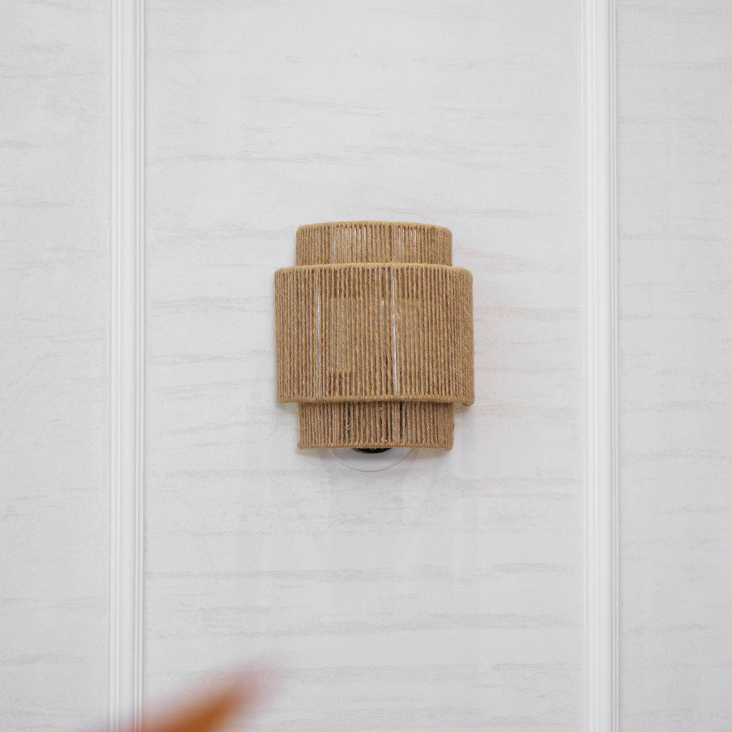 Rustic Weave Wall Lamp | Handwoven Hemp Rope Design for Cozy Indoor Lighting