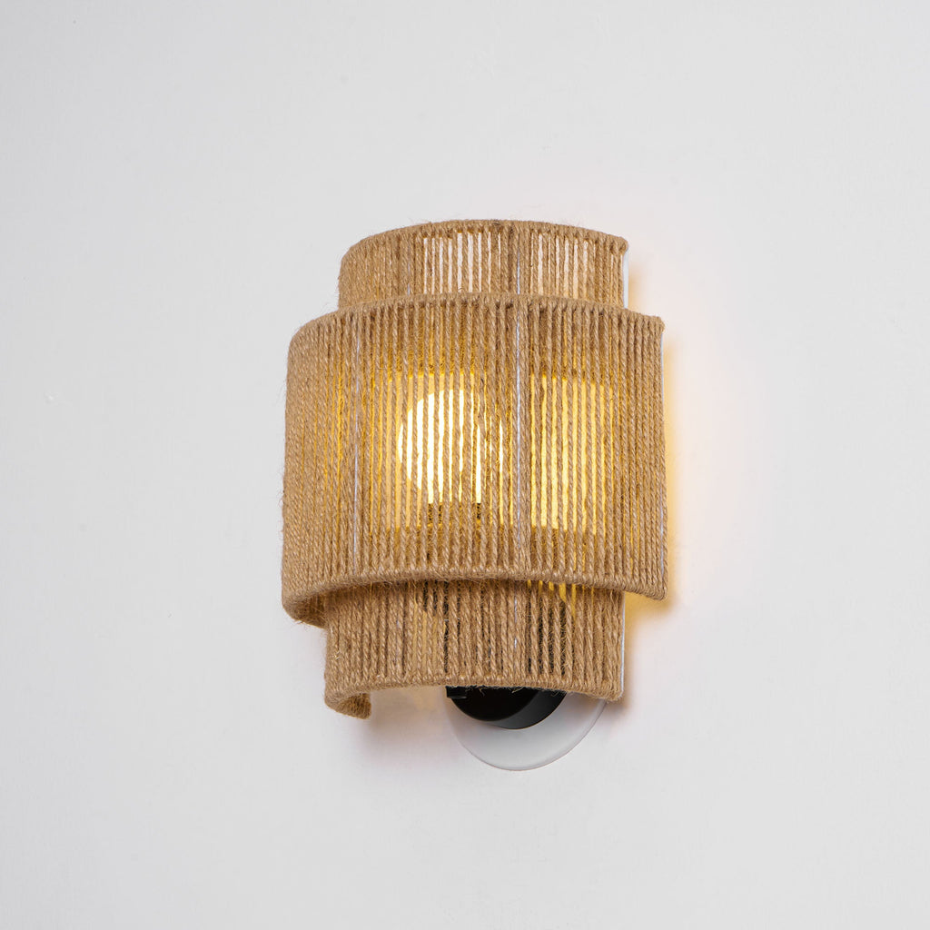 Rustic Weave Wall Lamp | Handwoven Hemp Rope Design for Cozy Indoor Lighting