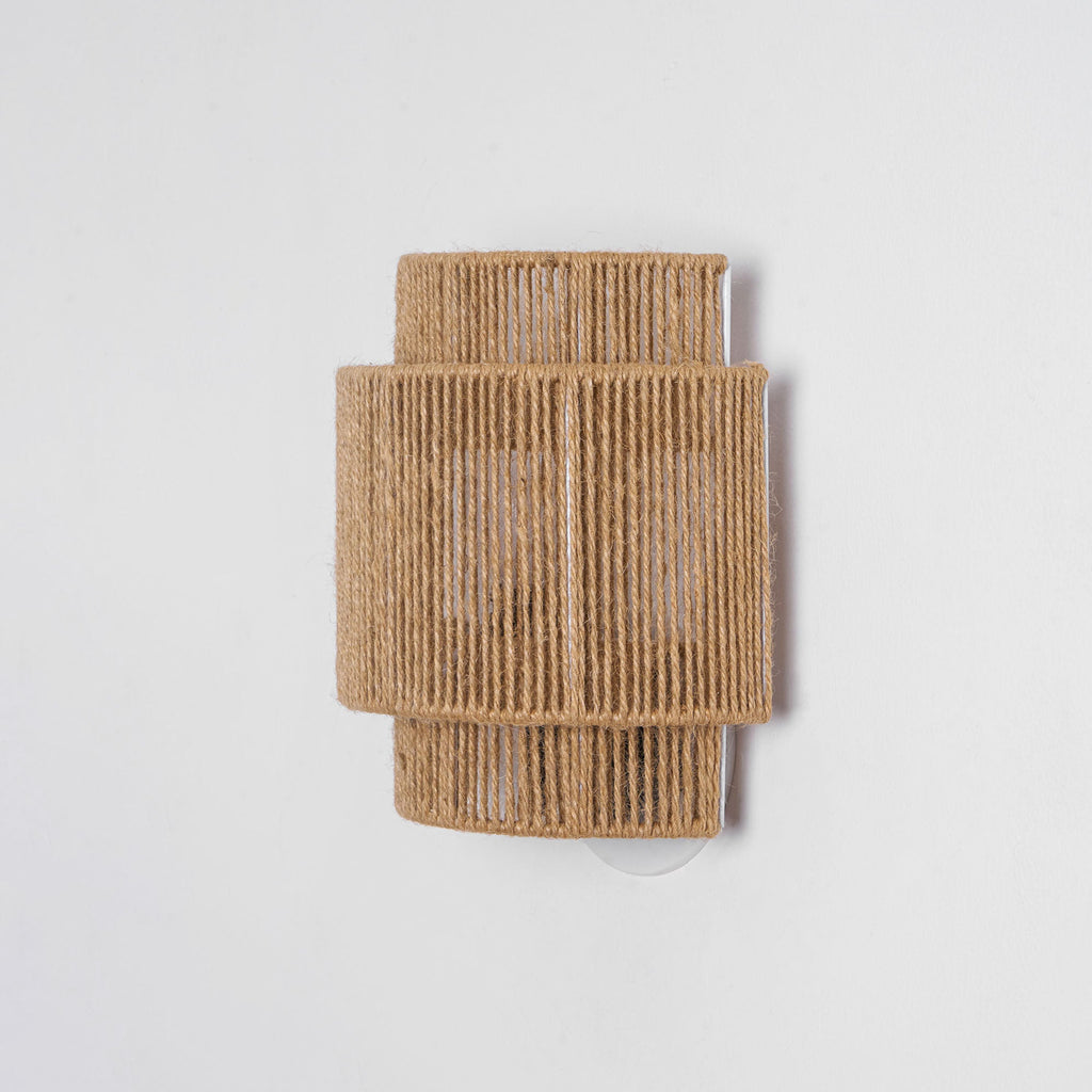 Rustic Weave Wall Lamp | Handwoven Hemp Rope Design for Cozy Indoor Lighting