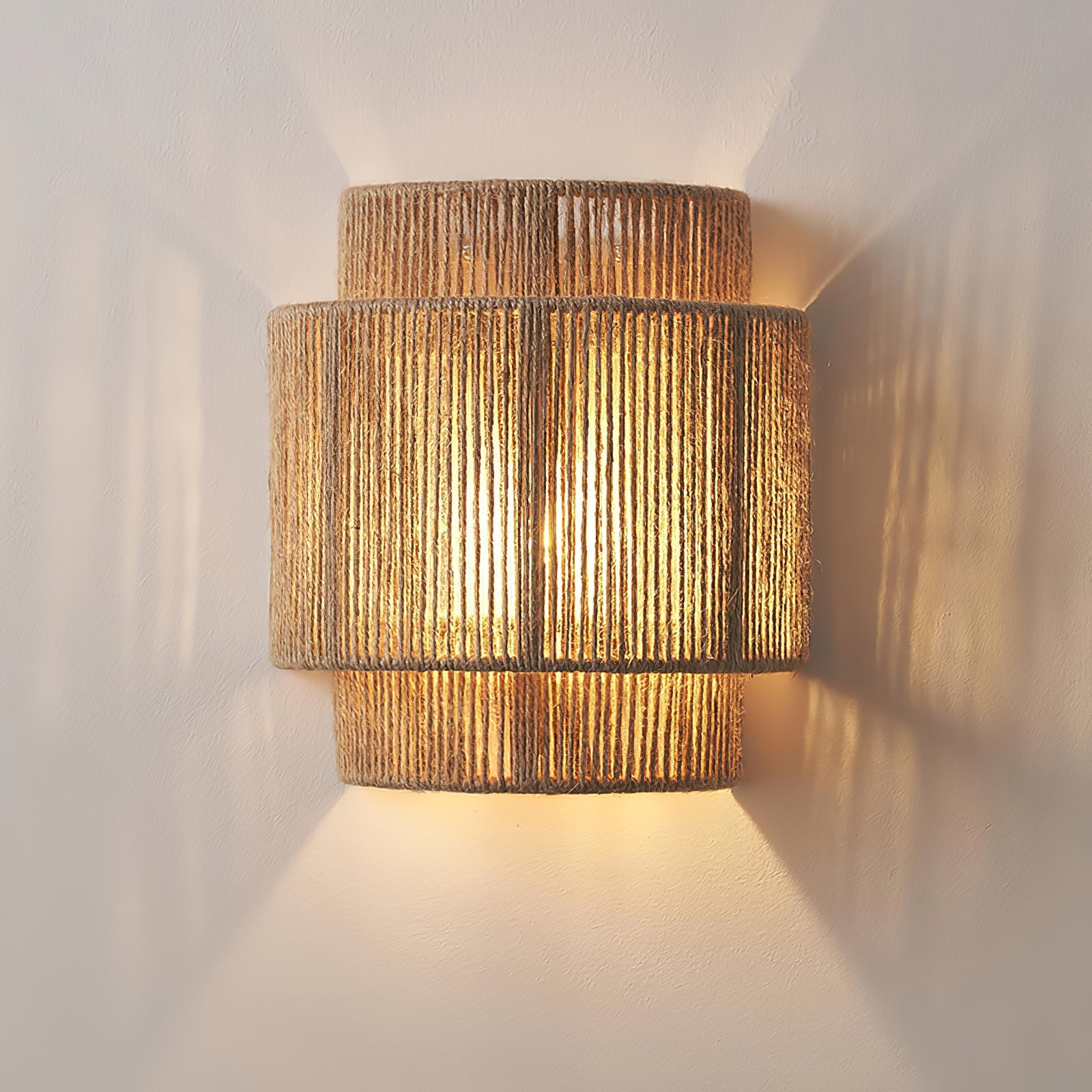 Rustic Weave Wall Lamp | Handwoven Hemp Rope Design for Cozy Indoor Lighting