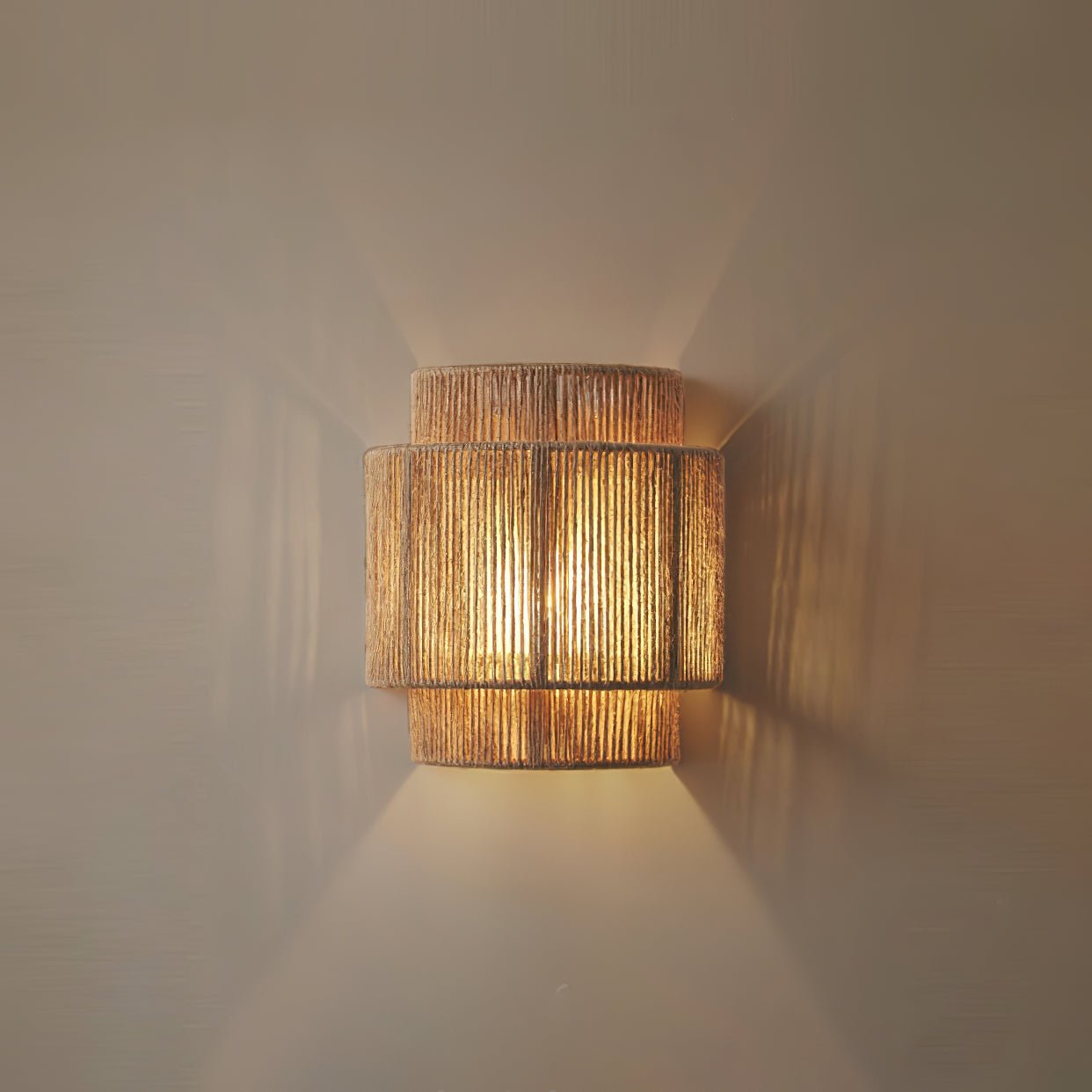 Rustic Weave Wall Lamp | Handwoven Hemp Rope Design for Cozy Indoor Lighting