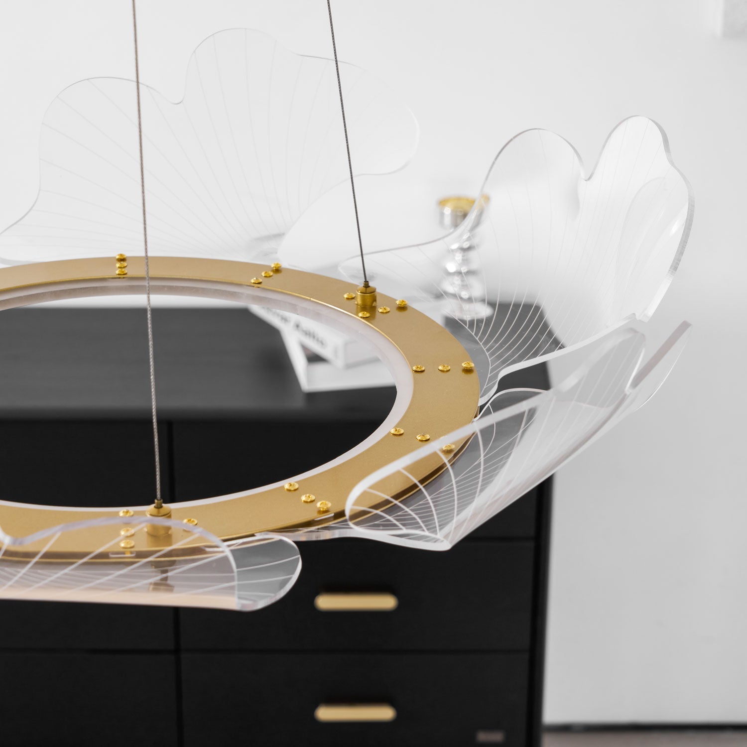 Leaf-Shaped LED Chandelier | Gold Finish, Dimmable & Ideal for Living Room or Kitchen