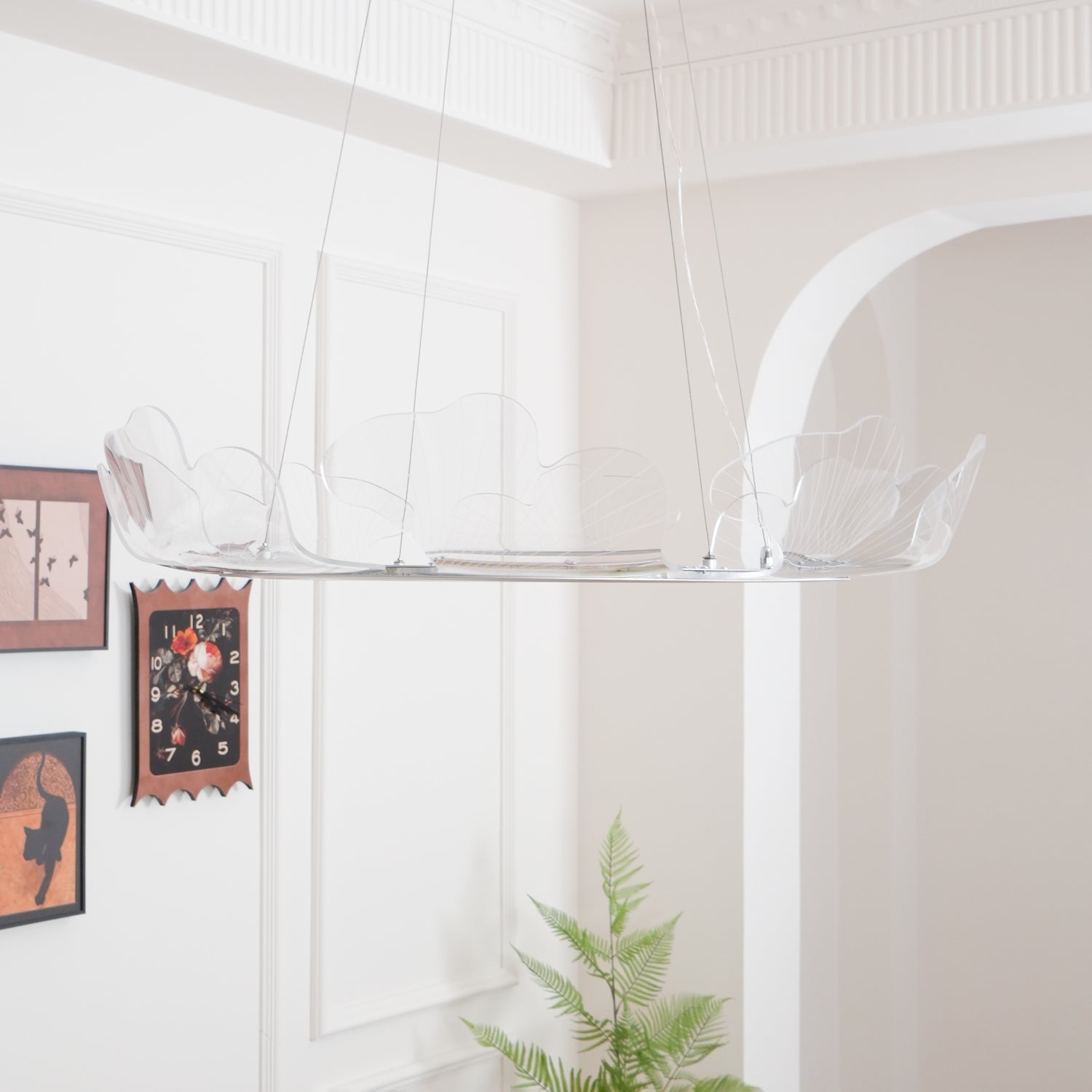 Leaf-Shaped LED Chandelier | Gold Finish, Dimmable & Ideal for Living Room or Kitchen