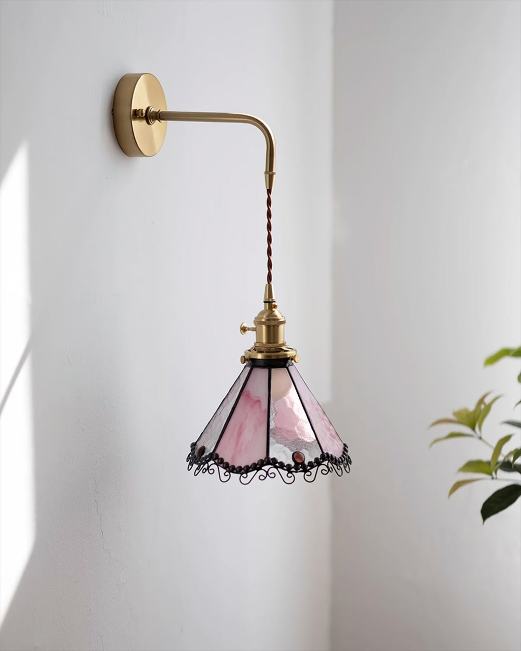 Tiffany Style Wall Light Fixture - Stained Glass Design for Living Room, Bedroom & Hallway Lighting