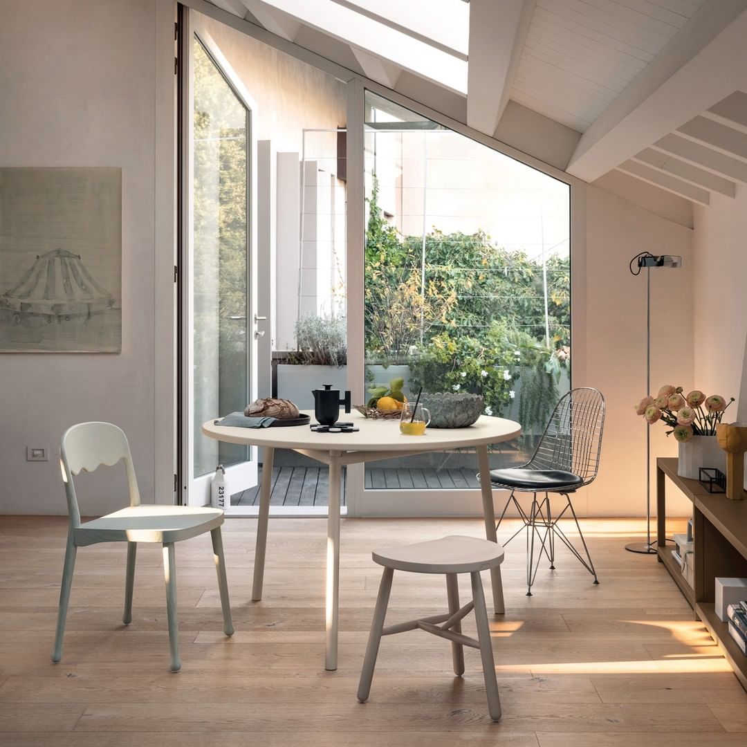 Spider Floor Lamp | Adjustable Metal Reflector with LED Bulb for Indoor Use