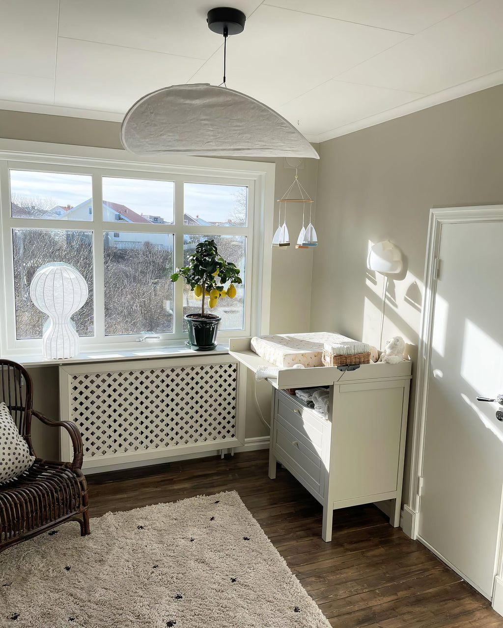 Tyvek Pendant Lamp | Dimmable, Adjustable Height & Ideal for Modern Home Decor