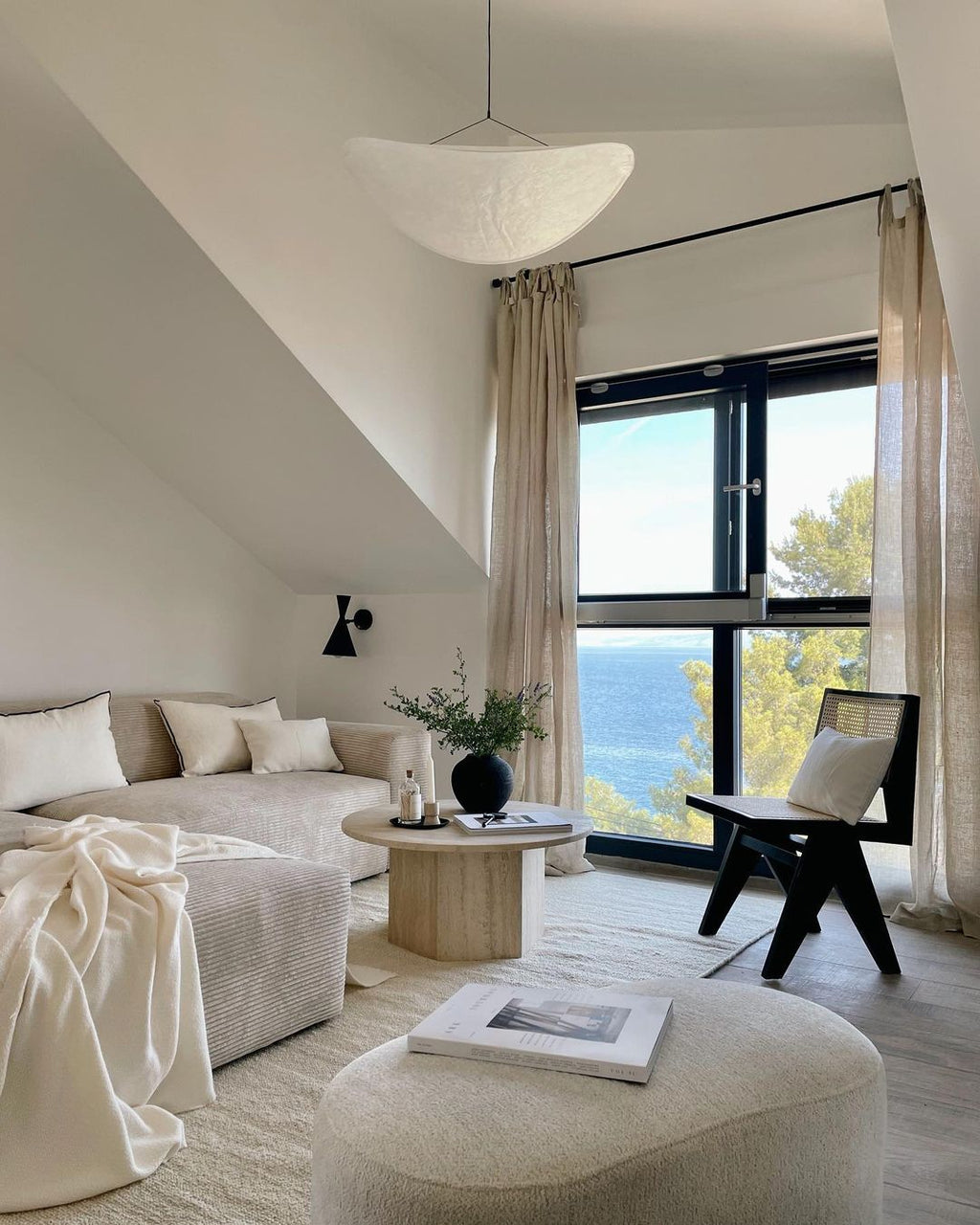 Tyvek Pendant Lamp | Dimmable, Adjustable Height & Ideal for Modern Home Decor