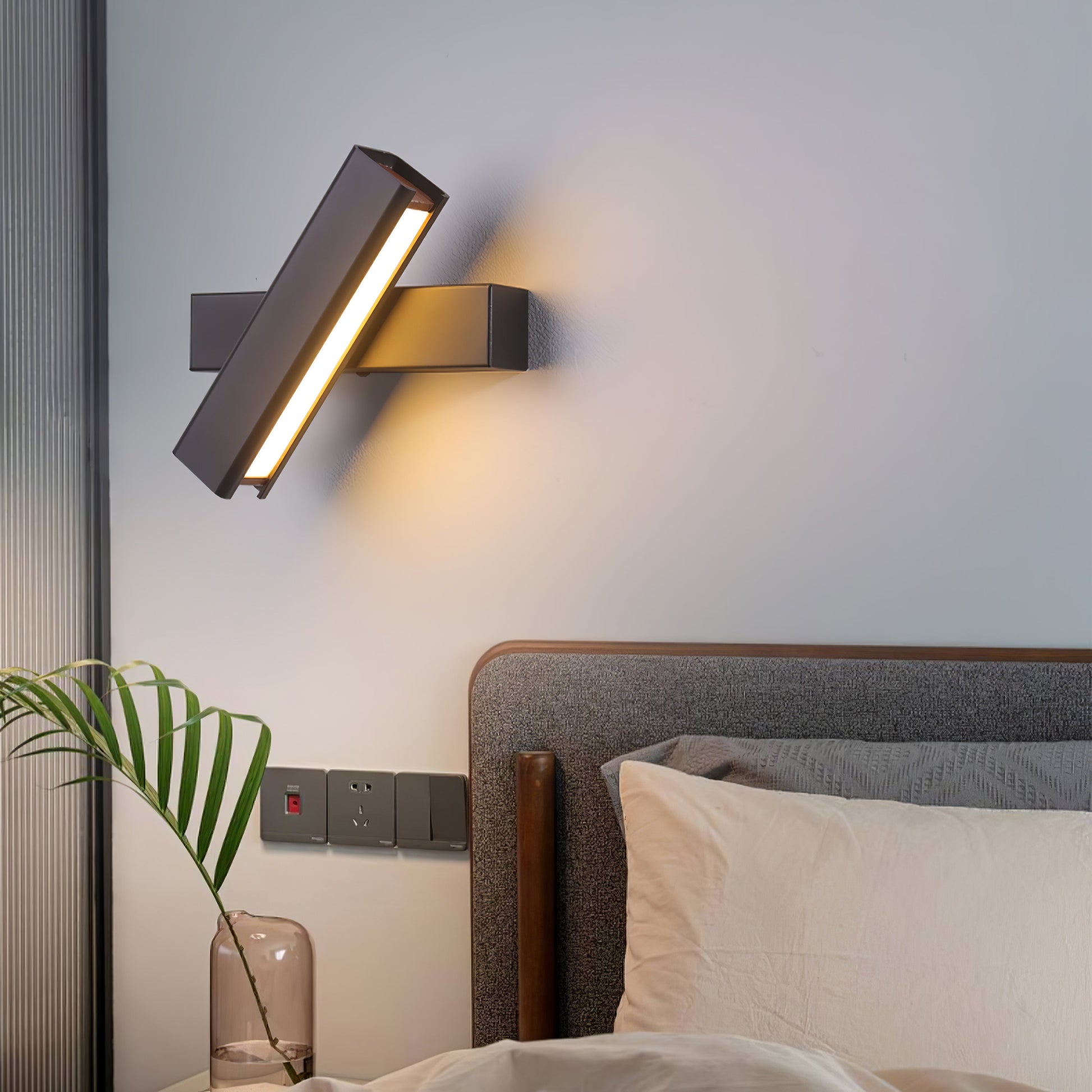 LED Clasp Wall Lamp - Adjustable Arm Fixture for Living Room, Bedroom & Hallway Lighting