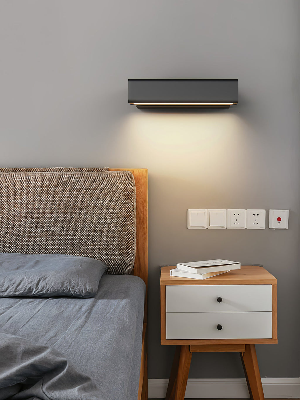 LED Clasp Wall Lamp - Adjustable Arm Fixture for Living Room, Bedroom & Hallway Lighting