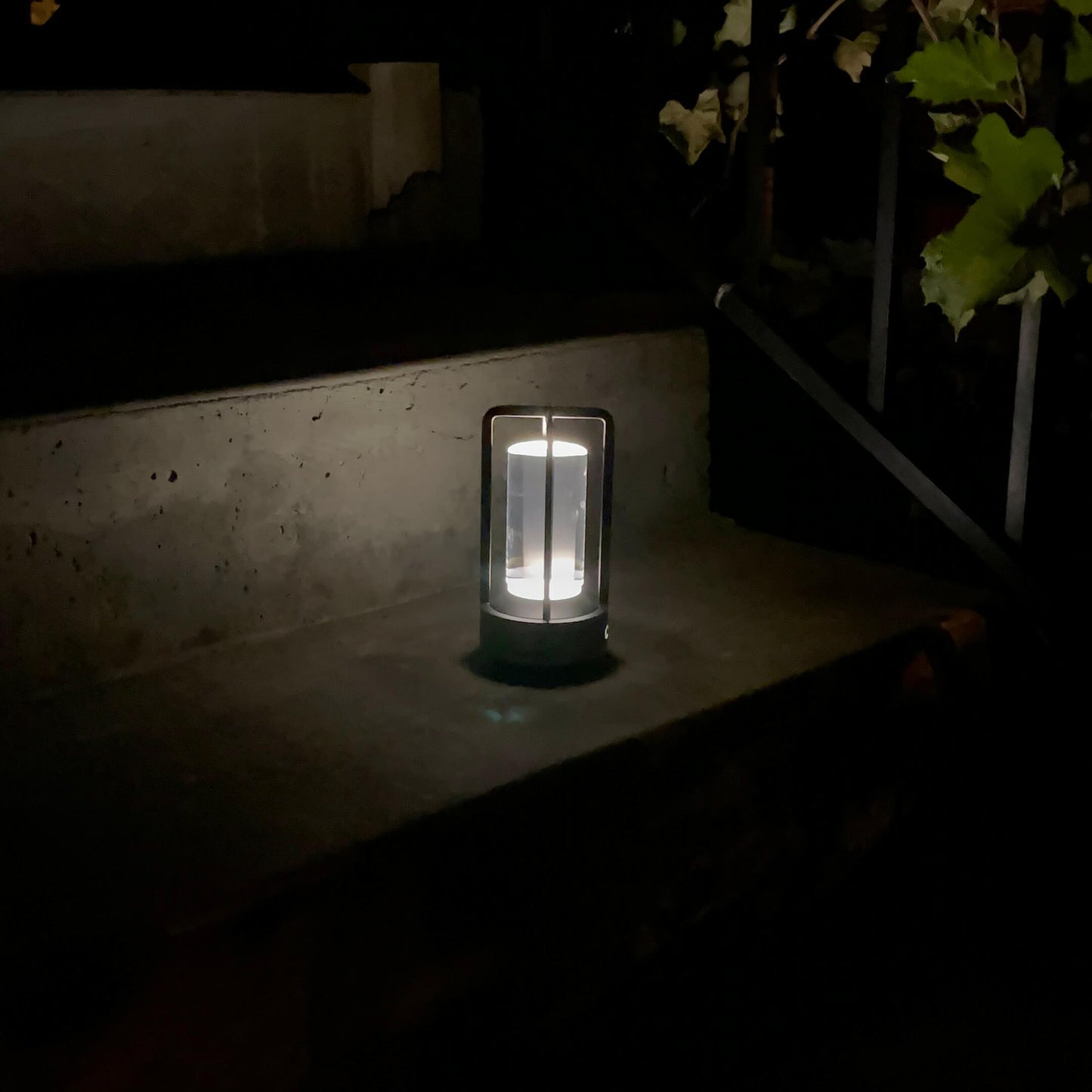 Ambient Lantern™ Cordless Crystal Table Lamp