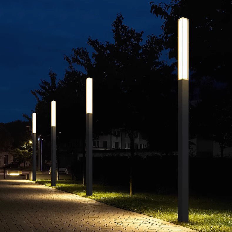 Solar Waterproof Metal High Pole Street Lights for Outdoor Pathway & Garden Illumination