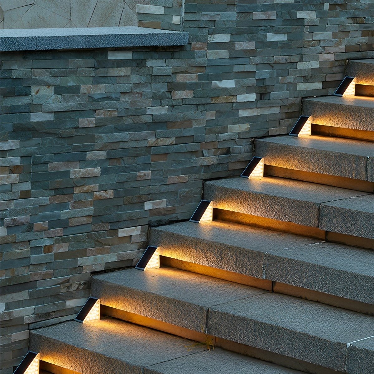 Triangular Solar LED Step Lights – Intelligent Waterproof Outdoor Stairs Lighting with Motion & Light Sensor